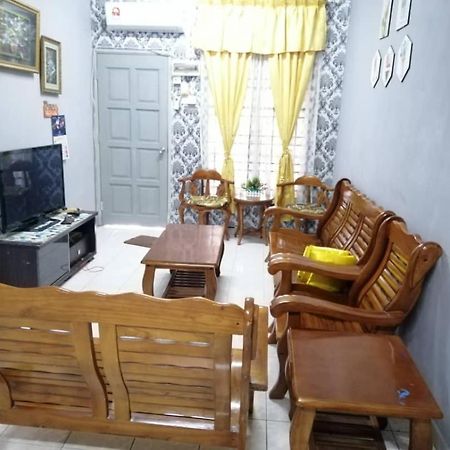Homestay Perpaduan, Taman Bercham Raya Ulu Kinta Ipoh Perak Kampong Batu Lapan  Dış mekan fotoğraf