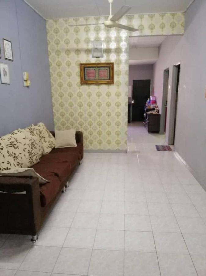 Homestay Perpaduan, Taman Bercham Raya Ulu Kinta Ipoh Perak Kampong Batu Lapan  Dış mekan fotoğraf